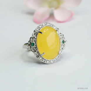 Xinyu Natural Amber Ring Chicken Yellow Beeswax Ring Jewelry Live Wholesale HP4091103