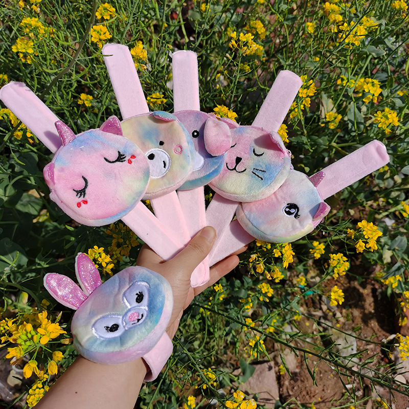 可爱卡通手环手腕包啪啪圈网红手环幼儿园礼品成人可戴五彩小熊