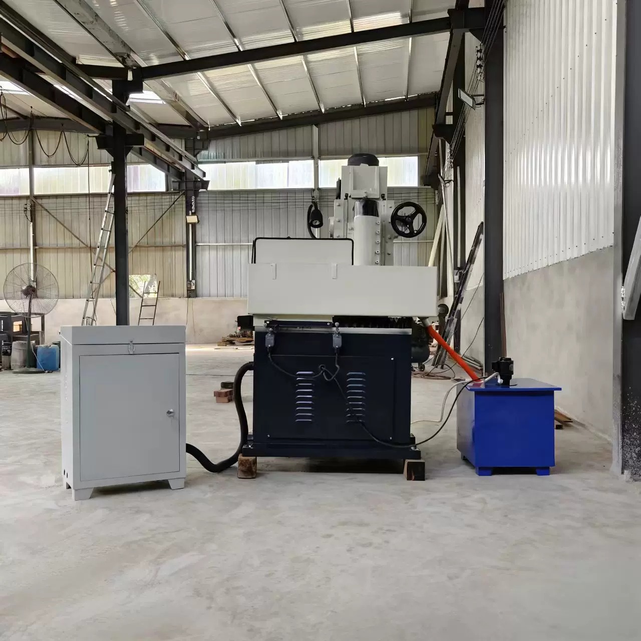 供应硬质合金磨床刀具磨床立式圆盘磨床周边倒角磨床平面磨床