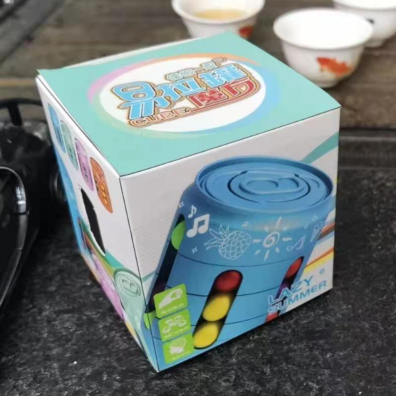 子供の創意的な減圧趣味は缶を引きやすいです。|undefined