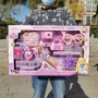 地摊女孩机构音乐玩具