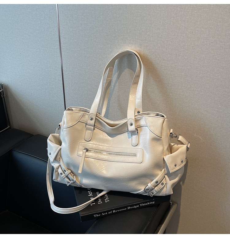 Bolso retro de gran capacidad para mujer 2025 verano nuevo estilo coreano oscuro ventilador bolso de coche casual mensajero de viaje bolso especial