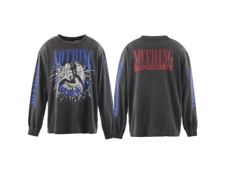 Nic SaintMichaelヴィンテージ水洗いして古いレトロなプリントをします。|undefined