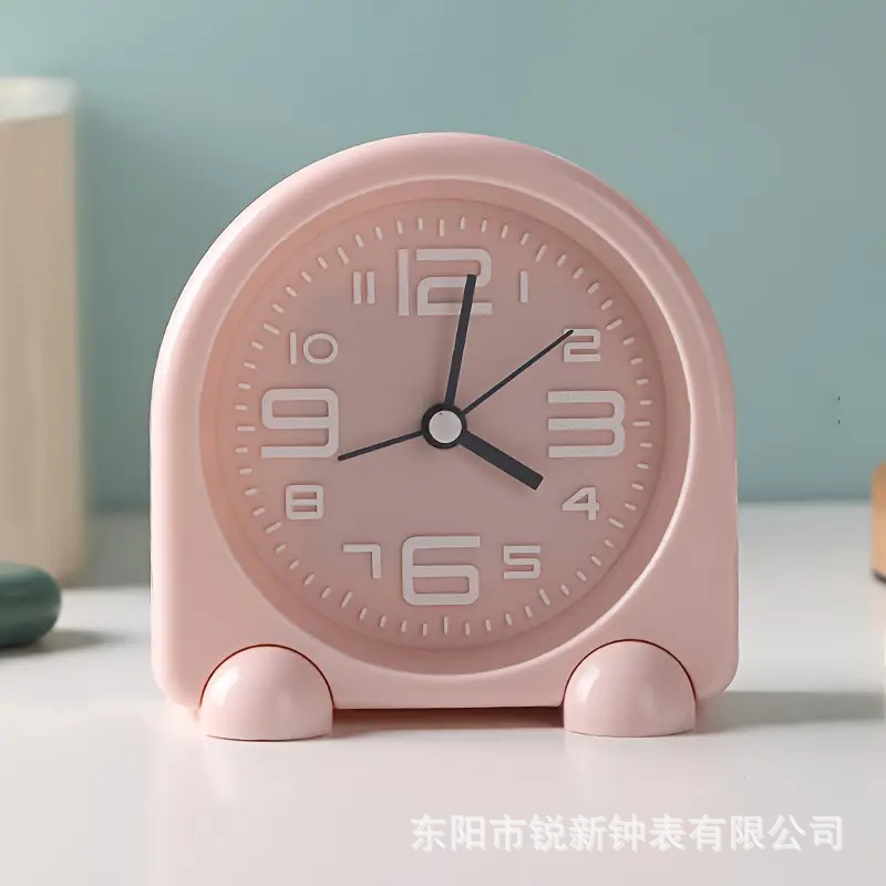 Fabricantes al por mayor nuevo reloj despertador silencioso de dibujos animados de metal gran número protección del medio ambiente lindo escritorio de dormitorio de estudiantes para niños