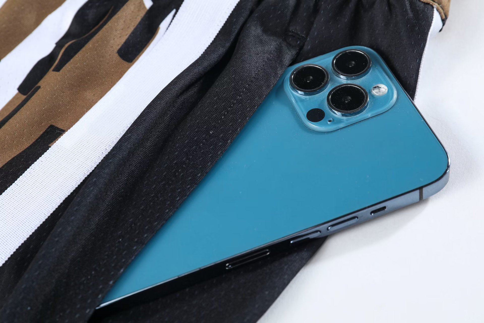 American Basketball Sports Shorts with Double Layer Mesh City Tone Daily Casual Summer Breathable Versatile Capris_voghion.com