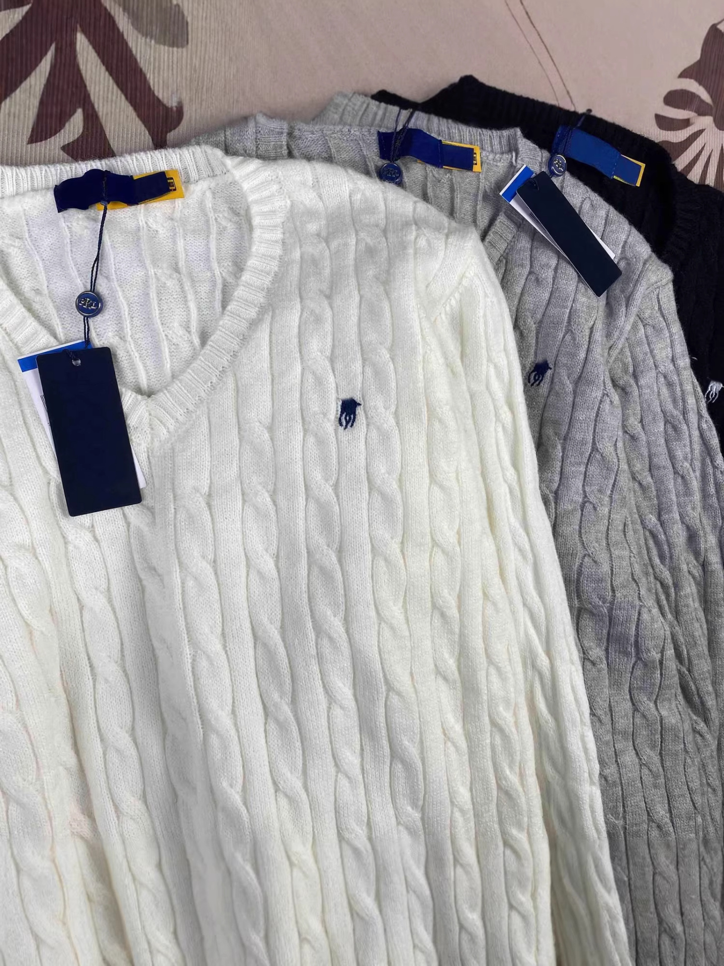 Rl Ralph Lauren Autumn and Winter Cable Knit V-Neck Sweater for Women with Qr Code Embroidery Knit Sweater Top for Women