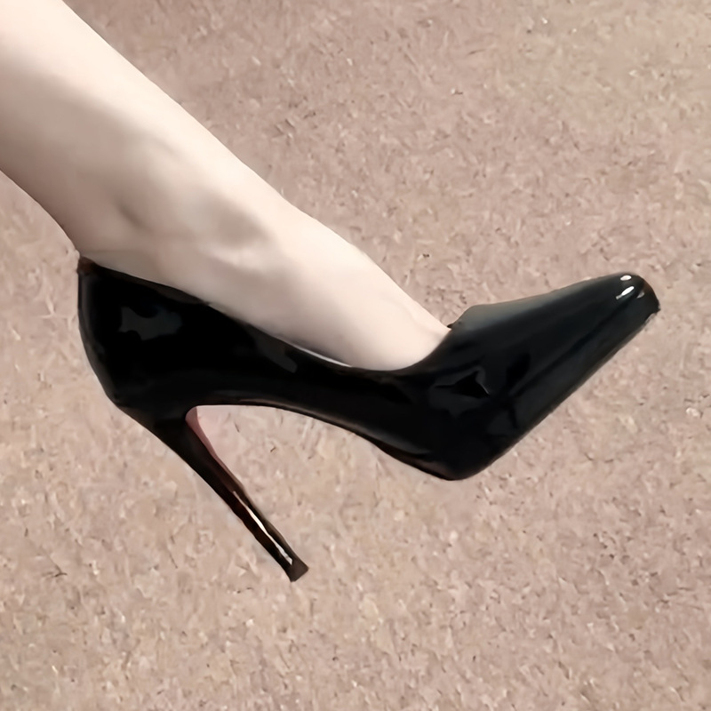 Black red bottom [8cm]