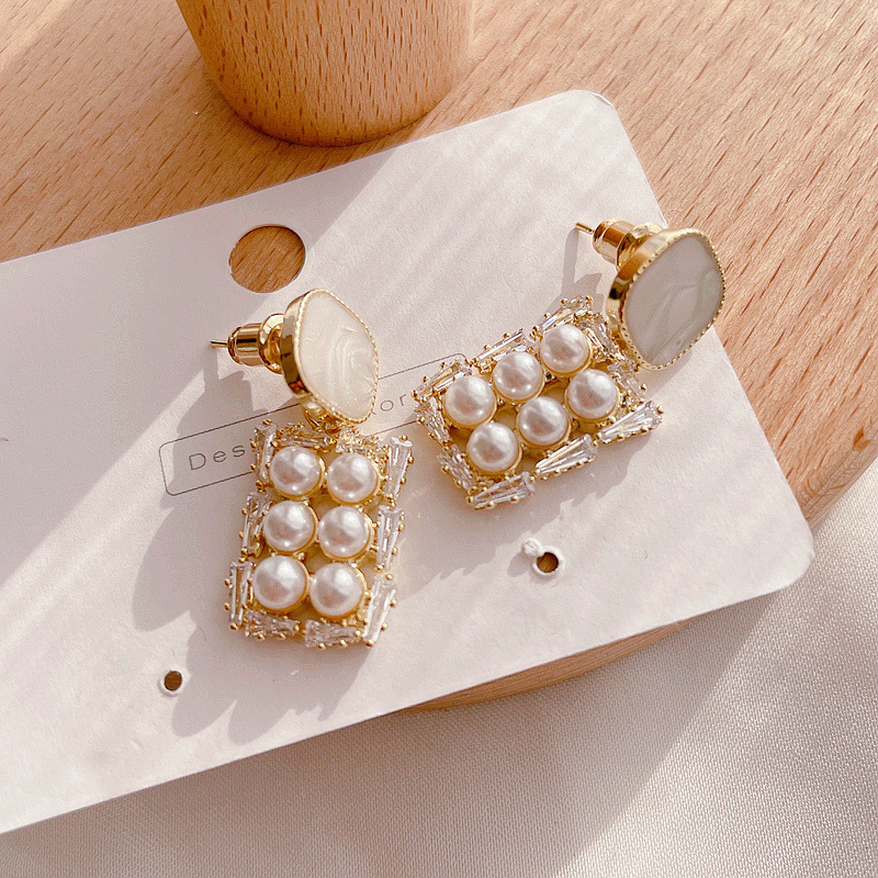 Korean Geometric Pearl Earrings display picture 6