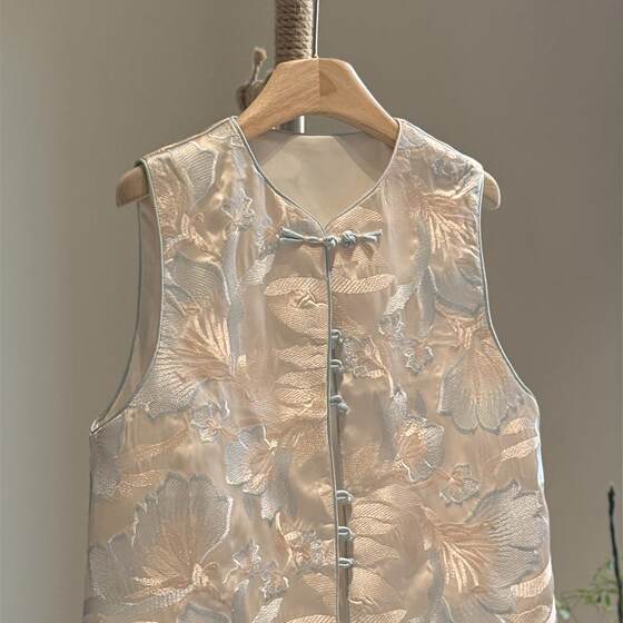 New Chinese Vest Young Spring and Autumn Outer Wear Vest Women's Light Guofeng Embroidery Heavy Industry Round Neck High-end White