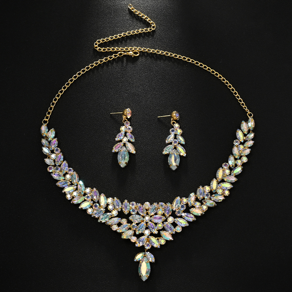 Conjunto de joyería de hoja transfronteriza lujosa cadena de clavícula de diamante simple pendientes accesorios de novia conjunto de joyería