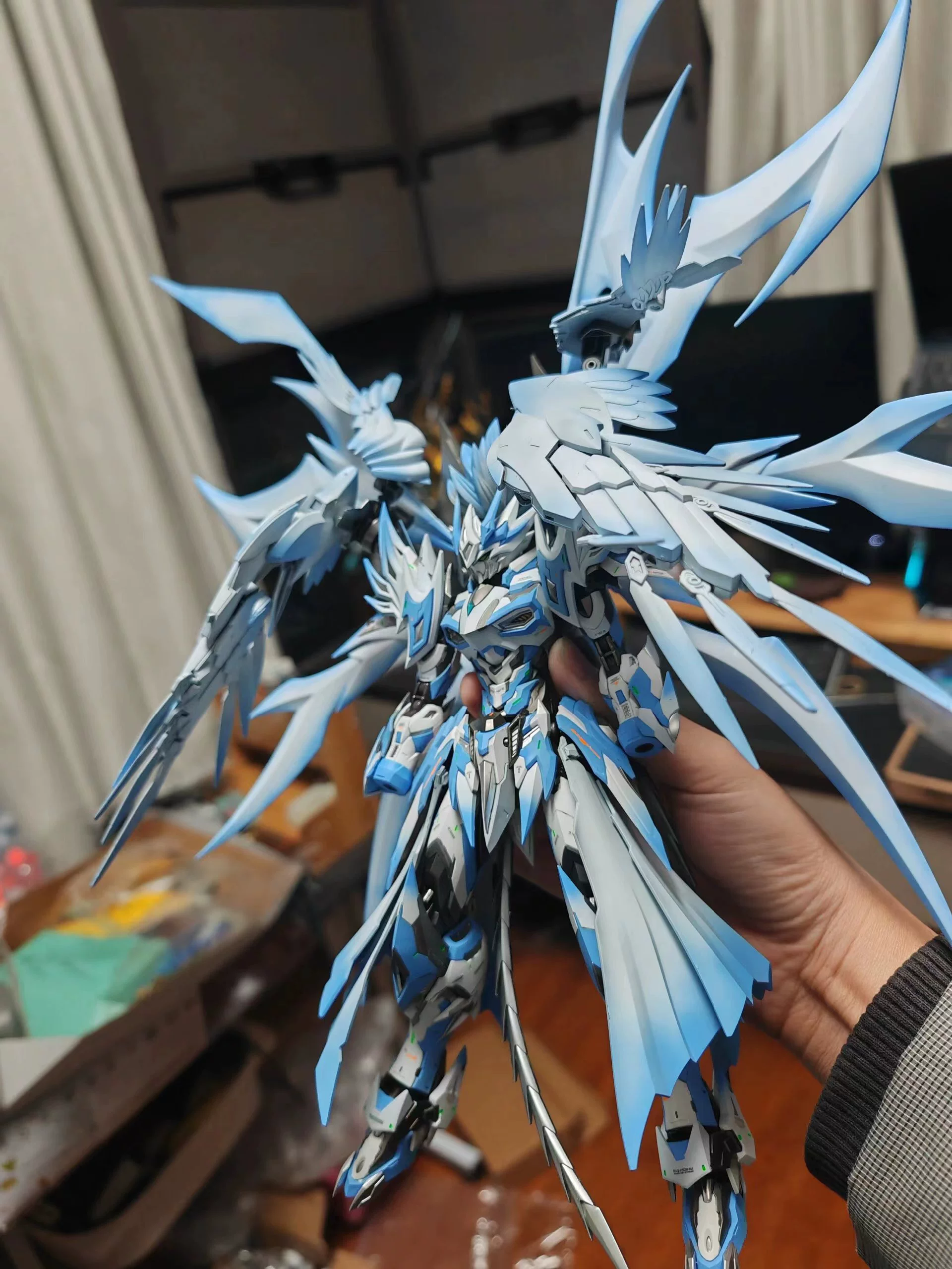 Модифицированный мех Three Kingdoms Bai Qi Cao Ren Ao Bing Gundam Blind Blind MG Destiny Seven Sword Flying Wing Boys Dotted Toys