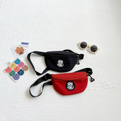 Trendy and cool boys' cross-body small chest bag, fashionable baby printed coin purse, children's clothing catwalk wear, accessories bag, small waist bag