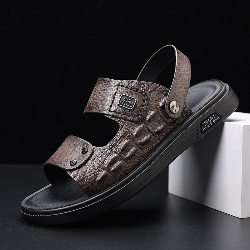 Sandalias de piel de oveja de primera capa para hombre, zapatos de playa de cuero genuino para exteriores, sandalias de cuero para hombre estilo papá a la moda, pantuflas para hombre.