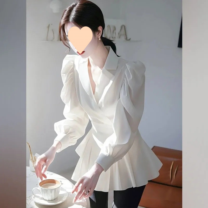 ドーパミン美しい女性用シャツ 2025 春の新作フレンチスタイルのハイエンドの見栄えの良いグリーンシャツ|undefined