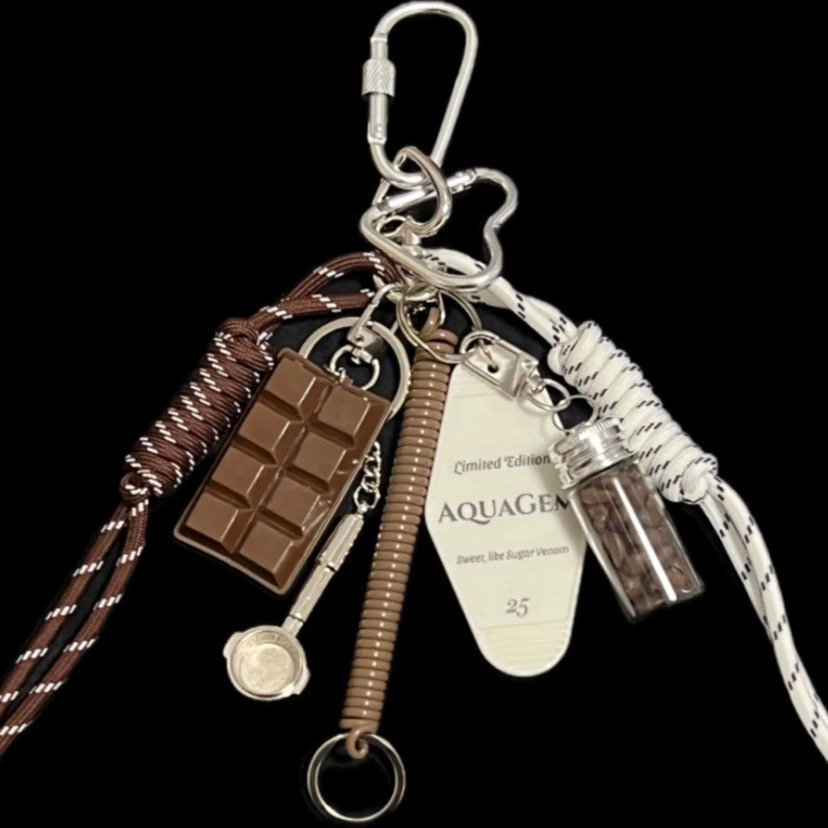 2024 Explosive Miu Style Wind Alkaline Water Small Bread Woven Rope Keychain Pendant Bag Decorative Pendant Keychain