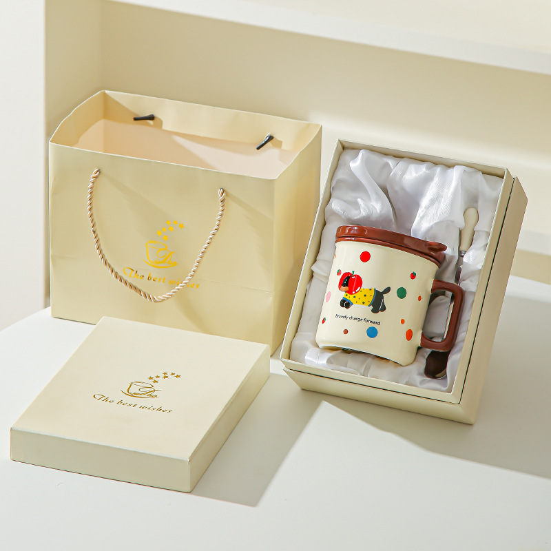 Cute cachorro de oficina taza de cerámica doméstica con cubierta cucharas de desayuno de estudiantes de niñas tazas de agua para beber tazas de café pareja