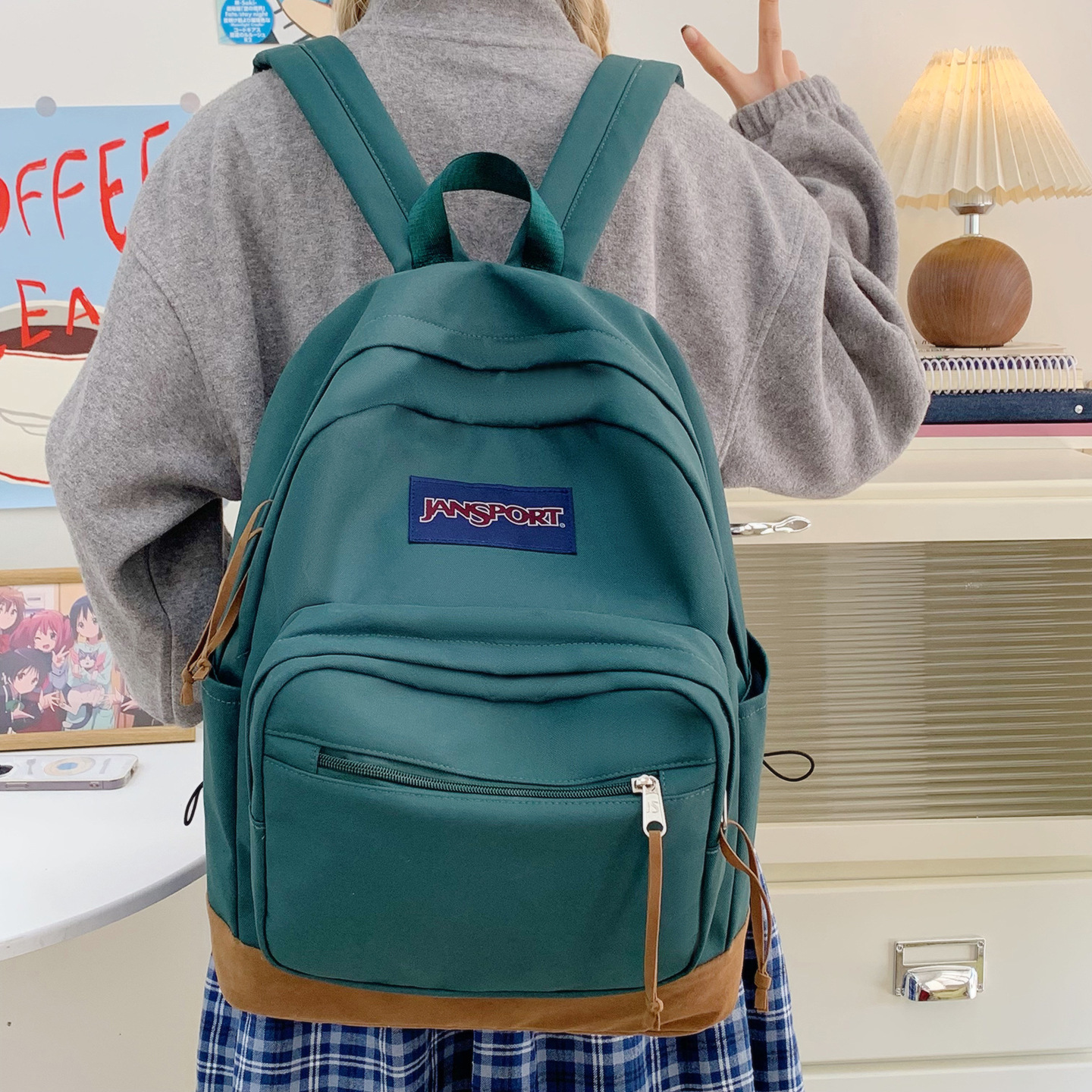 Trendy Casual Backpacks for Men and Women, Fashionable and Simple, Large Capacity, Solid Color Travel Backpacks, School Bags for High School and College Students
