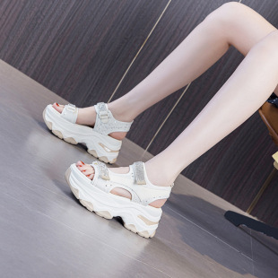 Thick-Soled Sandals for Women Summer 2025 New Style Rhinestone Roman Platform Women's Shoes Versatile Heightening Soft-Soled Beach Shoes