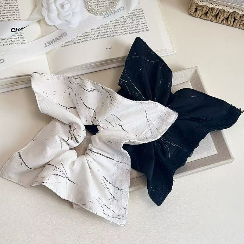 5756 마블 패턴 스퀘어 스카프 블랙