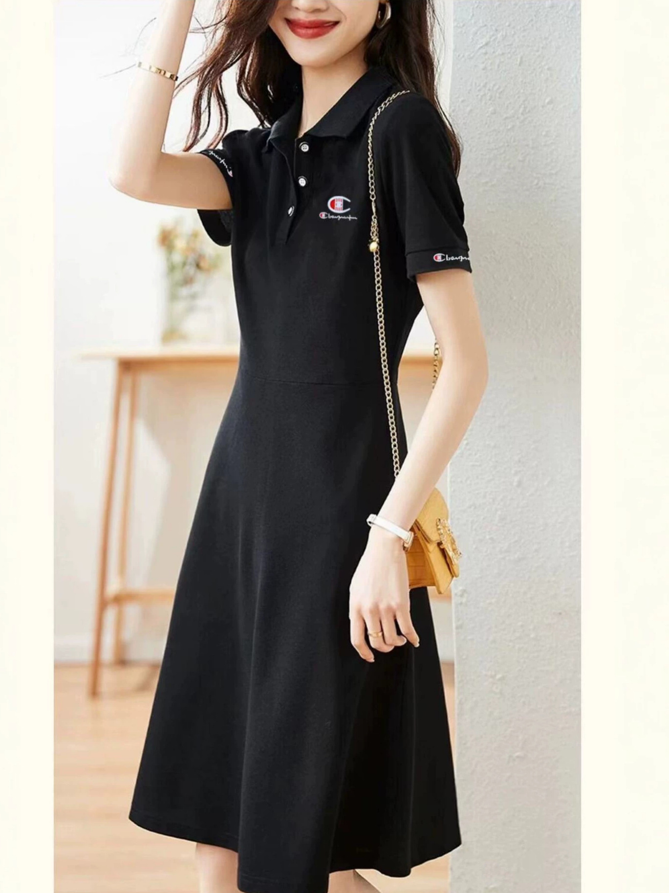 Đầm midi cổ polo tay ngắn thắt eo kiểu Pháp — đen