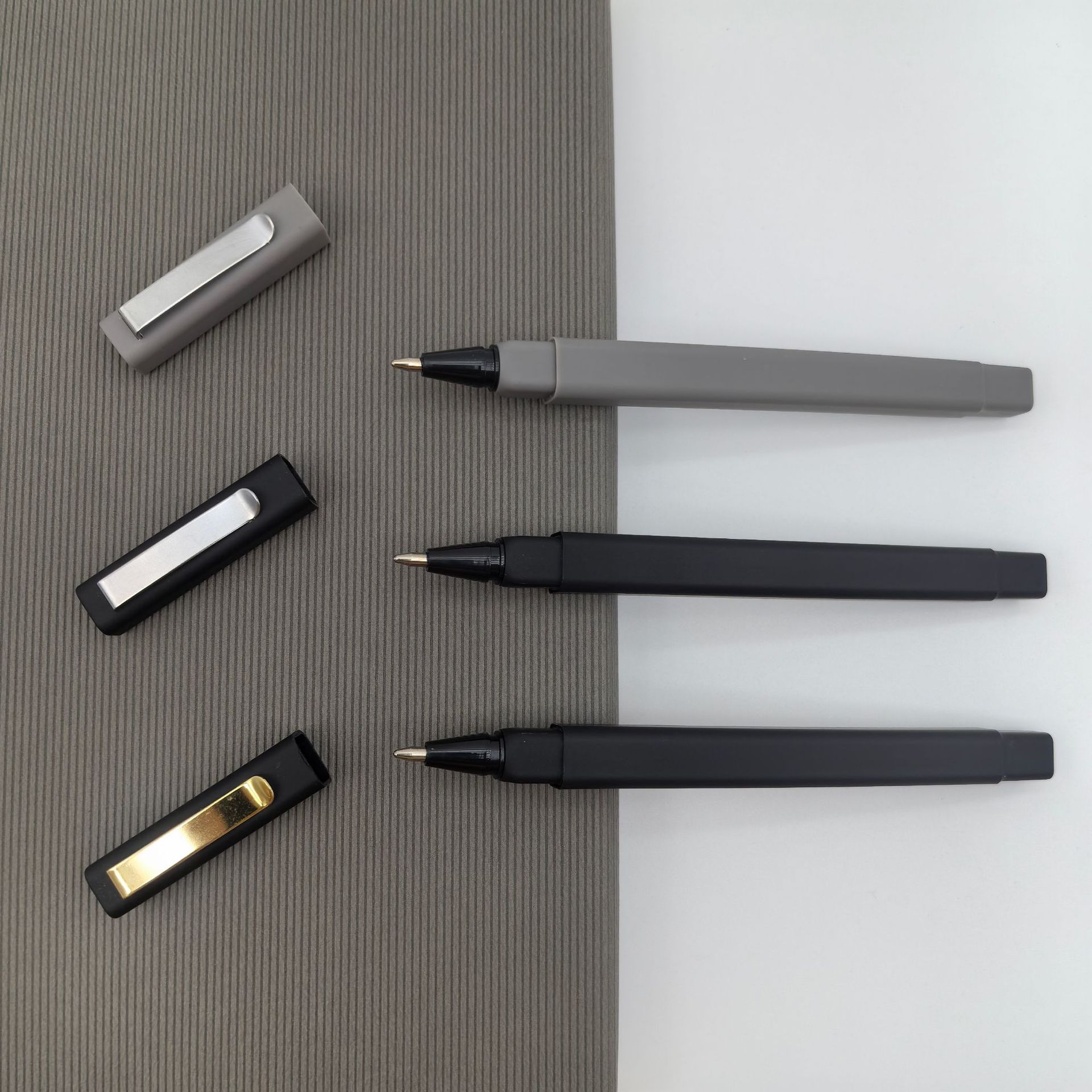 Bolígrafo cuadrado con pegamento en aerosol creativo Bolígrafo de regalo publicitario Transfronterizo Amazon Bolígrafo con pegamento en aerosol negro Bolígrafo de hotel cuadrado