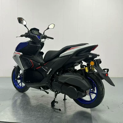 Motosikletlər Second Generation Scooter Motorcycle Oil