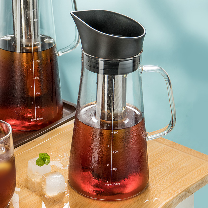 Cold drink, coffee pot, iced tea, cigarette holder, set