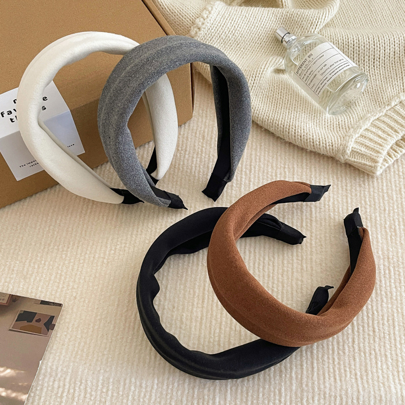 Otoño y invierno cráneo alto amplio borde banda de cabello de estilo femenino de alto nivel de estilo extranjero banda de cabello de moda para salir temperamento universal toque de cabello