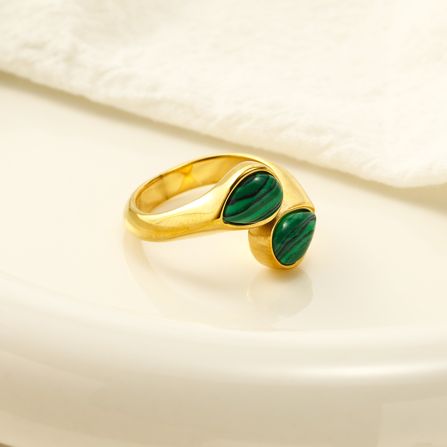 8g Weight Malachite, December Birthstone Turquoise, Cat's Eye Stone Inlay Material Rings Classification 1 Piece Quantity Banquet, Party Occasion Titanium Steel Material Geometric Pattern Women's Gender Plating, Inlay Design Elegant, Retro Style Elegant Retro Geometric Titanium Steel Malachite December Birthstone Turquoise Cat's Eye Stone Rings In Bulk 2
