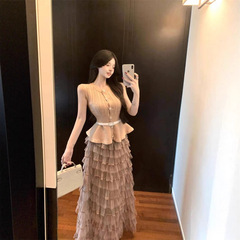 気質ラインストーンスリムノースリーブTシャツレディース夏タイトウエストニットベストデザインスリムで多用途なトップ
