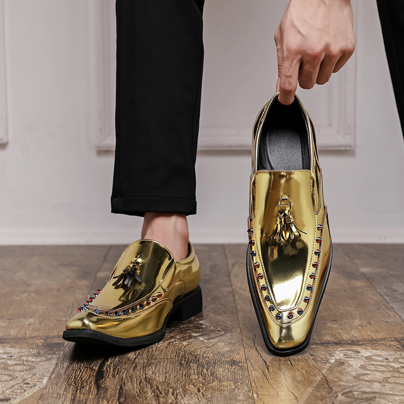 Golden low chelsea square toe