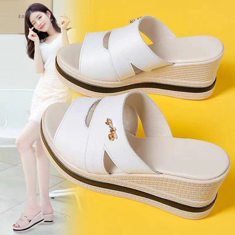Marca de zapatillas de madres con base gruesa y suave para mujeres verano 2026 nueva moda exterior impermeable sandalias de talón