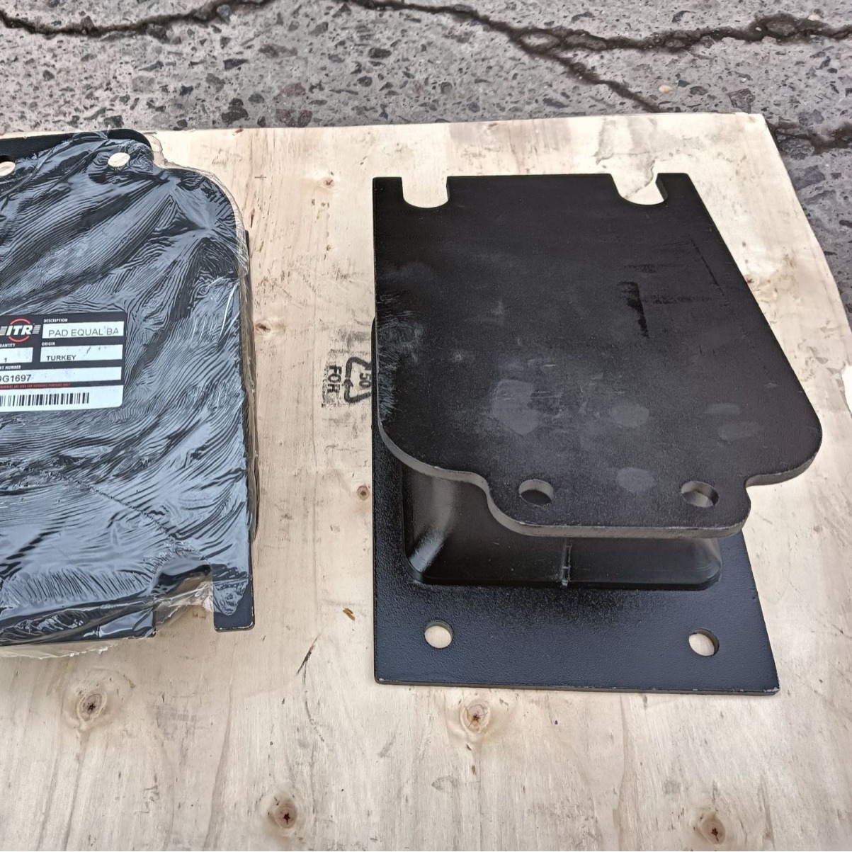 9G1697减震垫D9N-D9R卡特彼勒推土机平衡梁/平衡杆橡胶垫-橡胶块