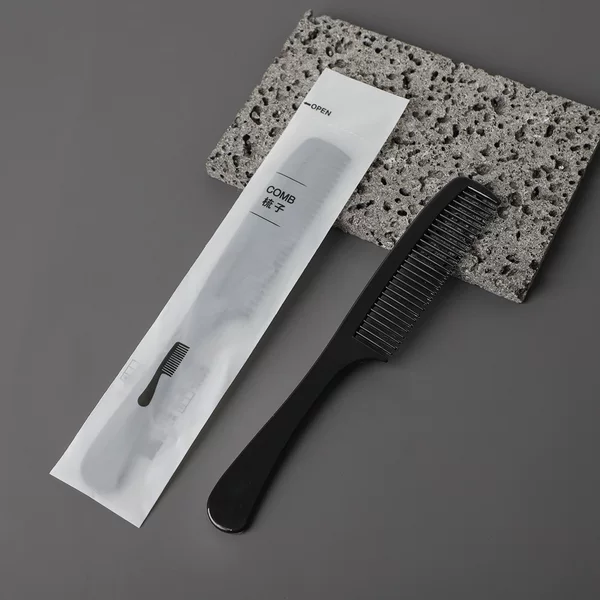 Hotel disposable comb hotel homestay toiletries hair comb suit room strip comb independent packaging wholesale