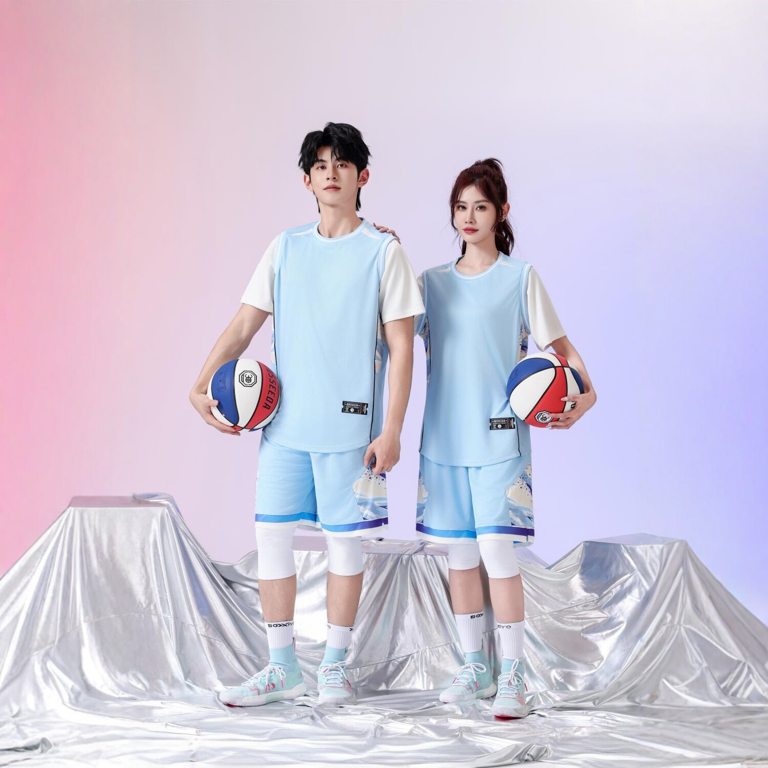 Nuevo conjunto de ropa de baloncesto para hombres y mujeres de verano rápido secado transpirable americano entrenamiento juego camiseta se puede imprimir uniformes personalizados