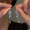 E6272 silver (ear needle type)