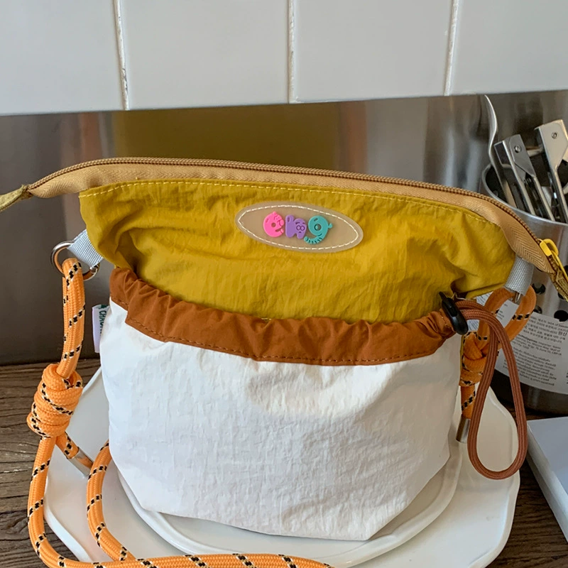 2026春季新款高颜值简约单肩斜挎小包包户外运动休闲手机单肩包包