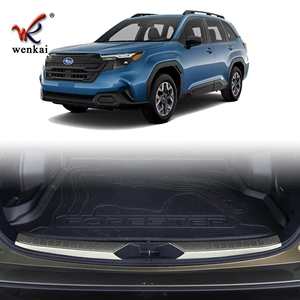 Подходит для 25 Subaru Foresters, модифицированный задний бампер, встроенная специальная защитная пластина на порог из нержавеющей стали.