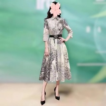 杨颖2022年早春新款复古气质高端长裙收腰印花连衣裙女设计感裙子