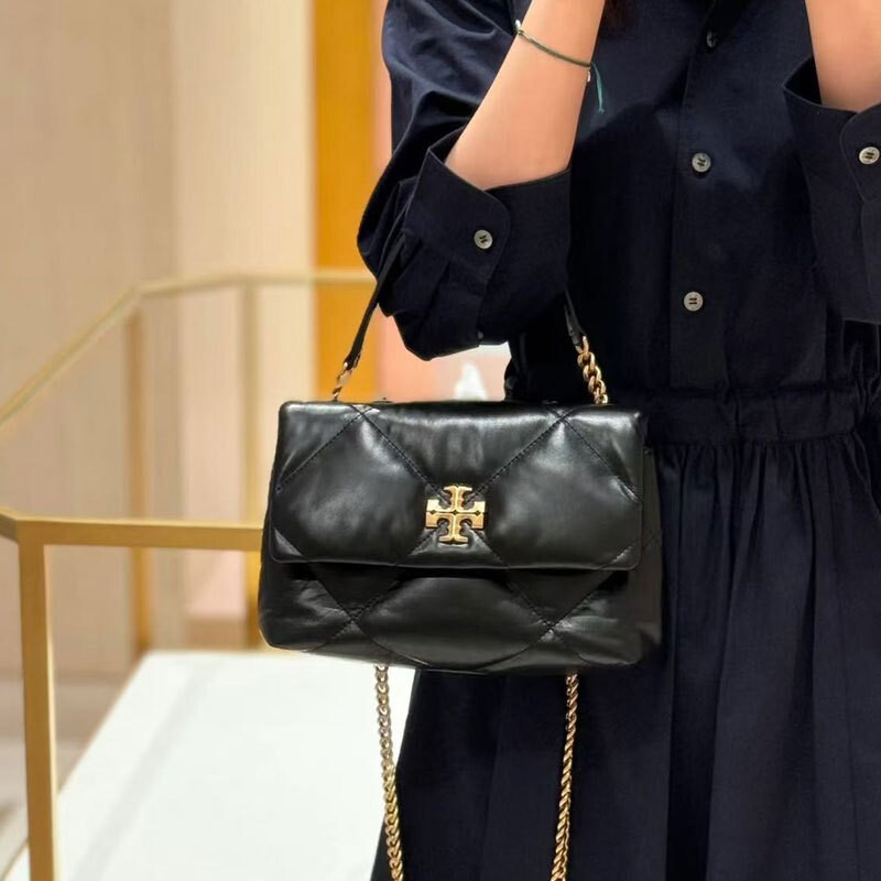 TB women's bag new model kira cloud bag 154704 diamond quilted bag single shoulder handbag crossbody flap chain bag TB women's bag new model kira cloud bag 154704 diamond quilted bag single shoulder handbag crossbody flap chain bag