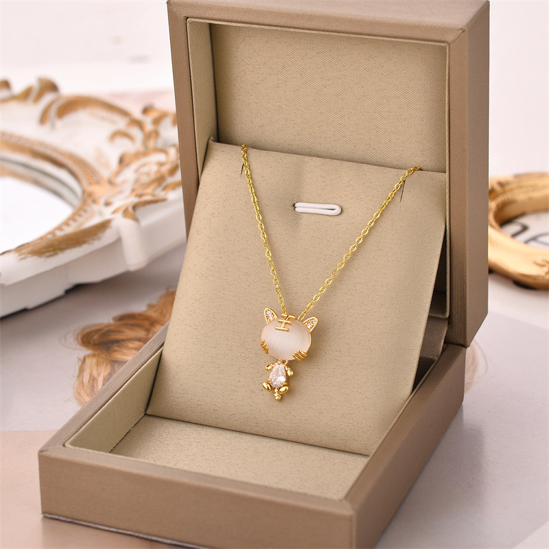 Collar de acero de titanio para mujeres simple y versátil estilo ligero de lujo nicho diseño de alta calidad no decoloración joyería de cadena de clavícula al por mayor