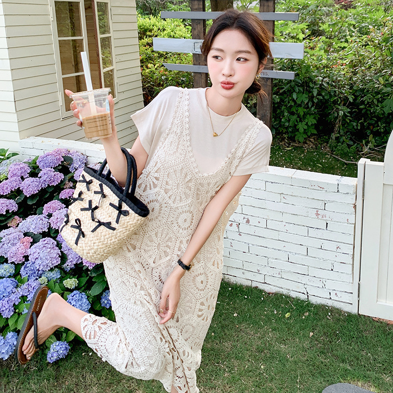 Complete Set of Matchinging Dress Suit for Women Summer 2025 New Cut Out Jacquard Suspender Skirt T-Shirt Long Skirt Two-Piece Set