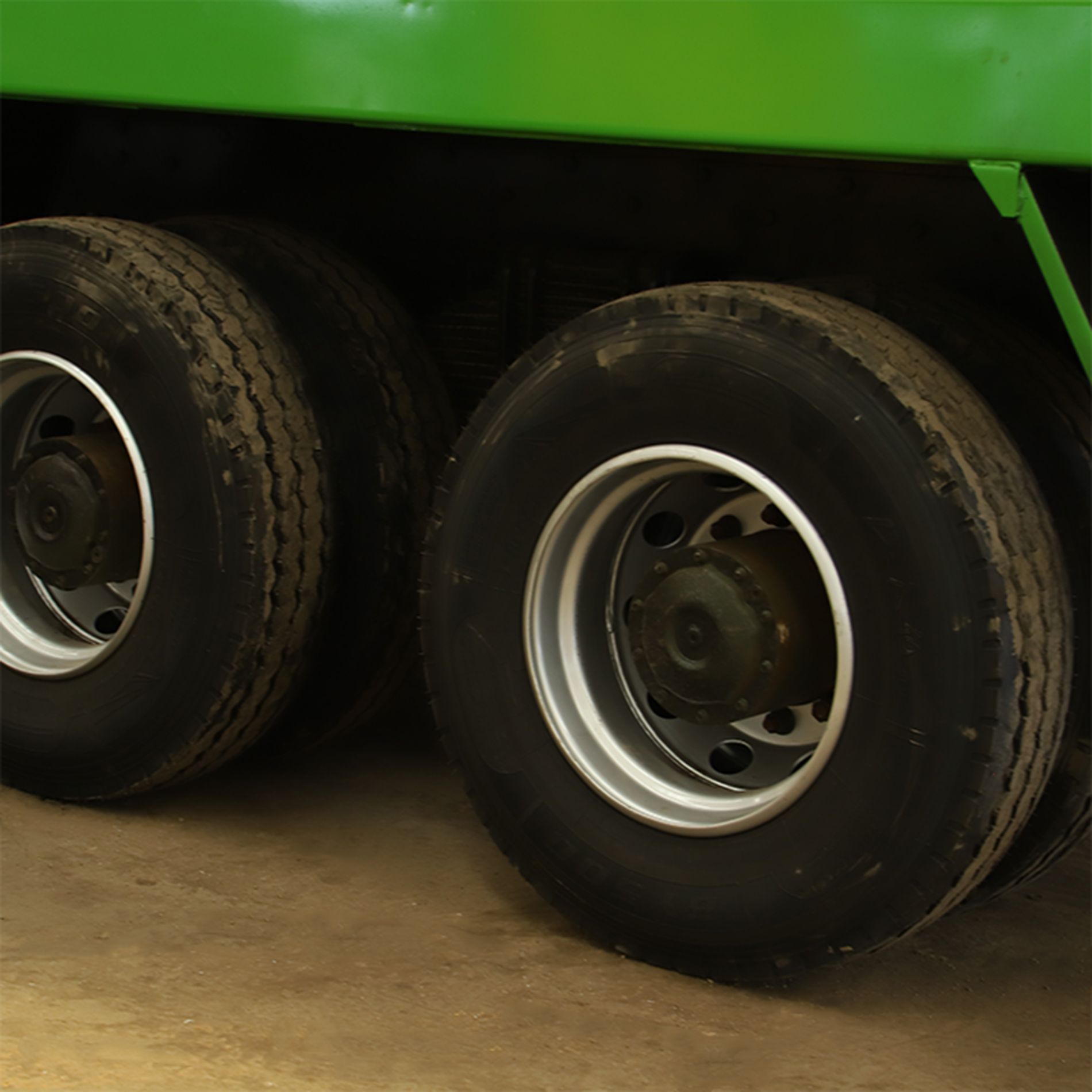 Factory Cross-Border Shaanxi Automobile F3000 Rear-Dump Dump Truck, Front Four-Wheel Drive and Rear Eight-Wheel Drive Dump Truck, Mining Engineering Transport Dump Truck