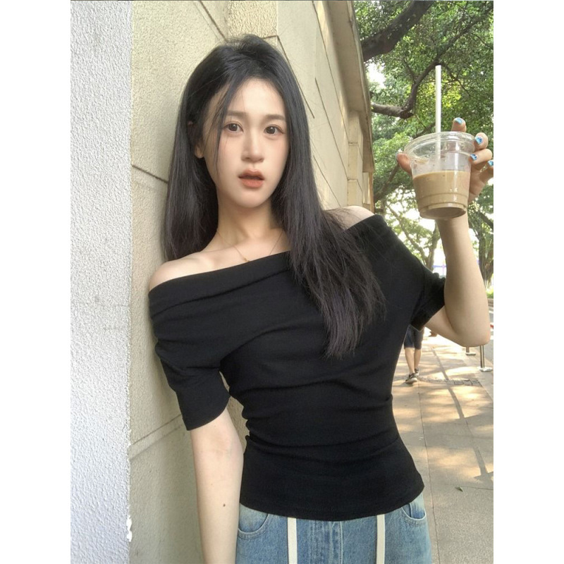 韓国ホットガールワンラインカラースリム半袖 Tシャツ女性のための 2025 夏の新しいスタイル右肩ボトムシャツ女性のトップストレンディ|undefined