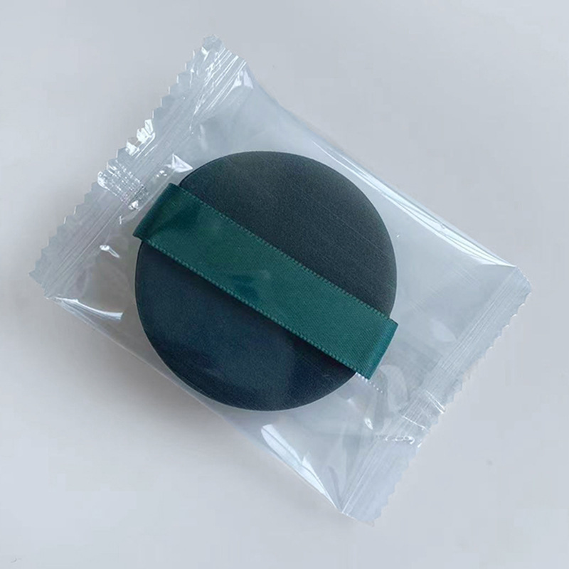 乾湿両用ファンデーション蜜粉パテ三角超柔らかいスポンジ粉を食べないで化粧します。|undefined
