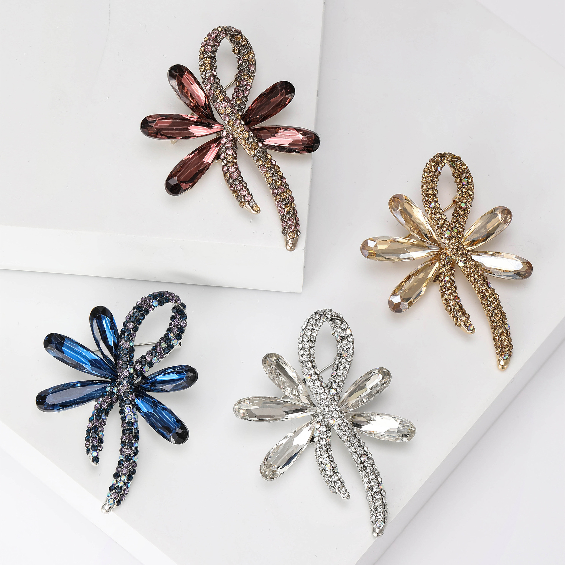 Korean style hot fashion alloy bow rhinestone brooch elegant full diamond Women's corsage high-end clothing accessories