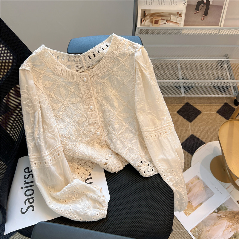 Retro Style Hollow Embroidered Lace Shirt for Women, French Style Knitted Round Neck Puff Sleeve Outer Top Retro Style Hollow Embroidered Lace Shirt for Women, French Style Knitted Round Neck Puff Sleeve Outer Top
