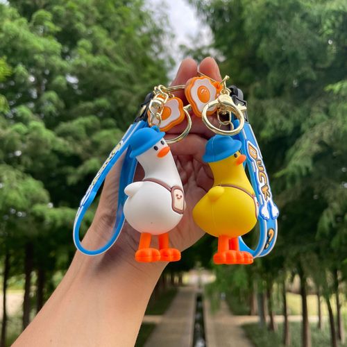 Cartoon Leaning Duck Couple Keychain Funny Plush Duck Ornament Key Ring Car Ornament Wholesale