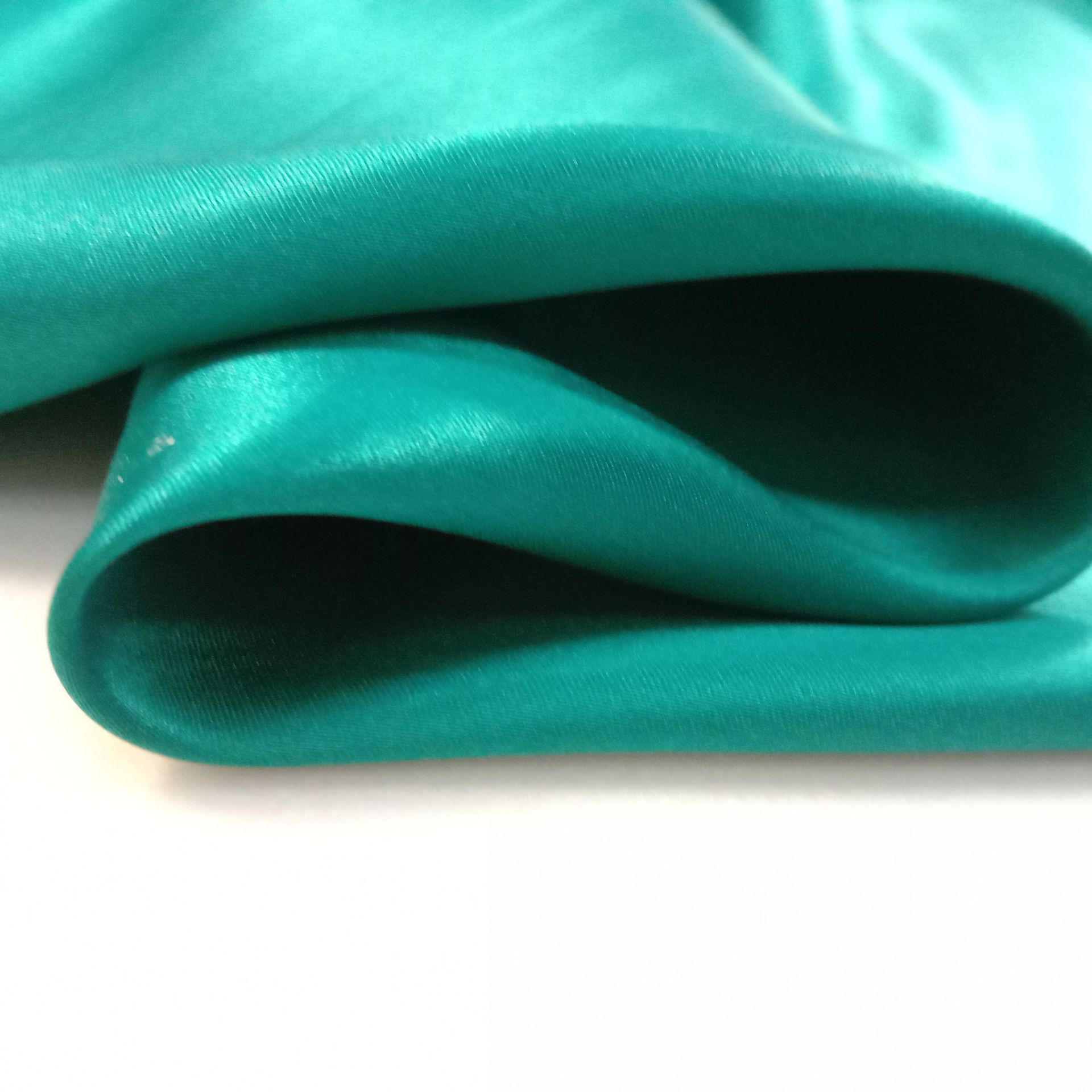 吉弟华都 Silk pijama, sleep mask, bedspread
