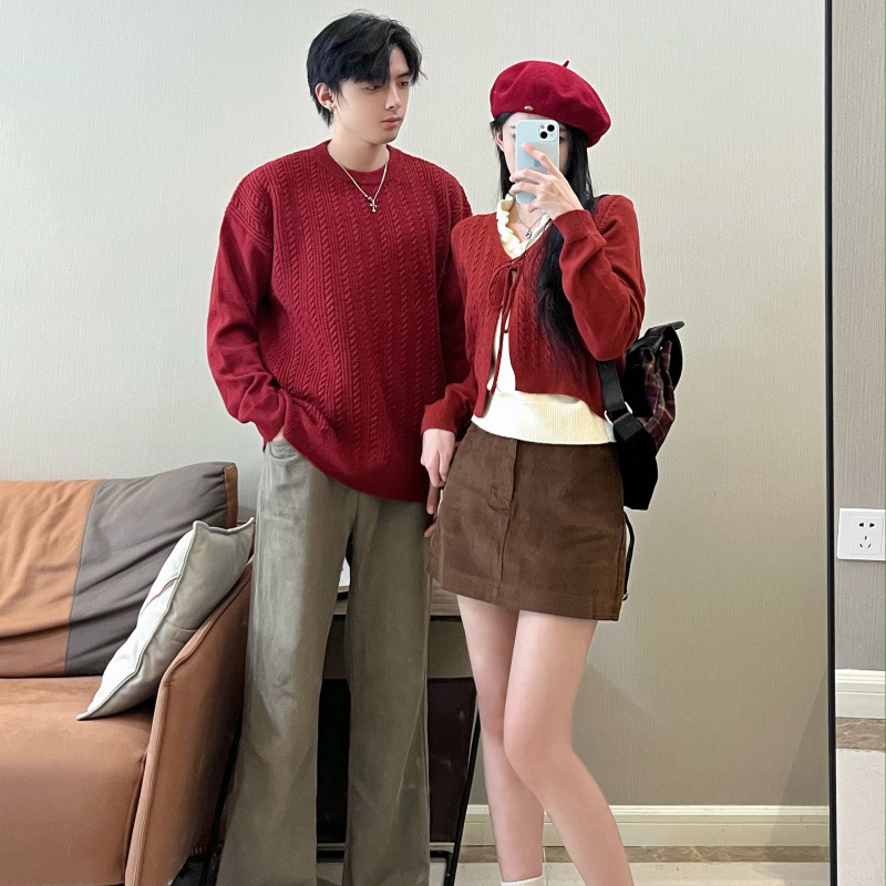 프랑스 커플 스웨터 2024 가을과 겨울 새로운 게으른 스타일 가짜 투피스 니트 스웨터 화이트 에지 V-NECK 레이스 업 스웨터